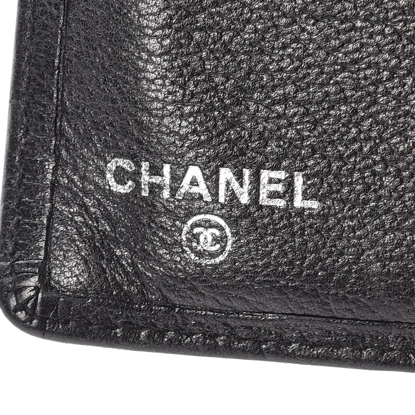Goatskin Camellia Embossed Yen Wallet Black
