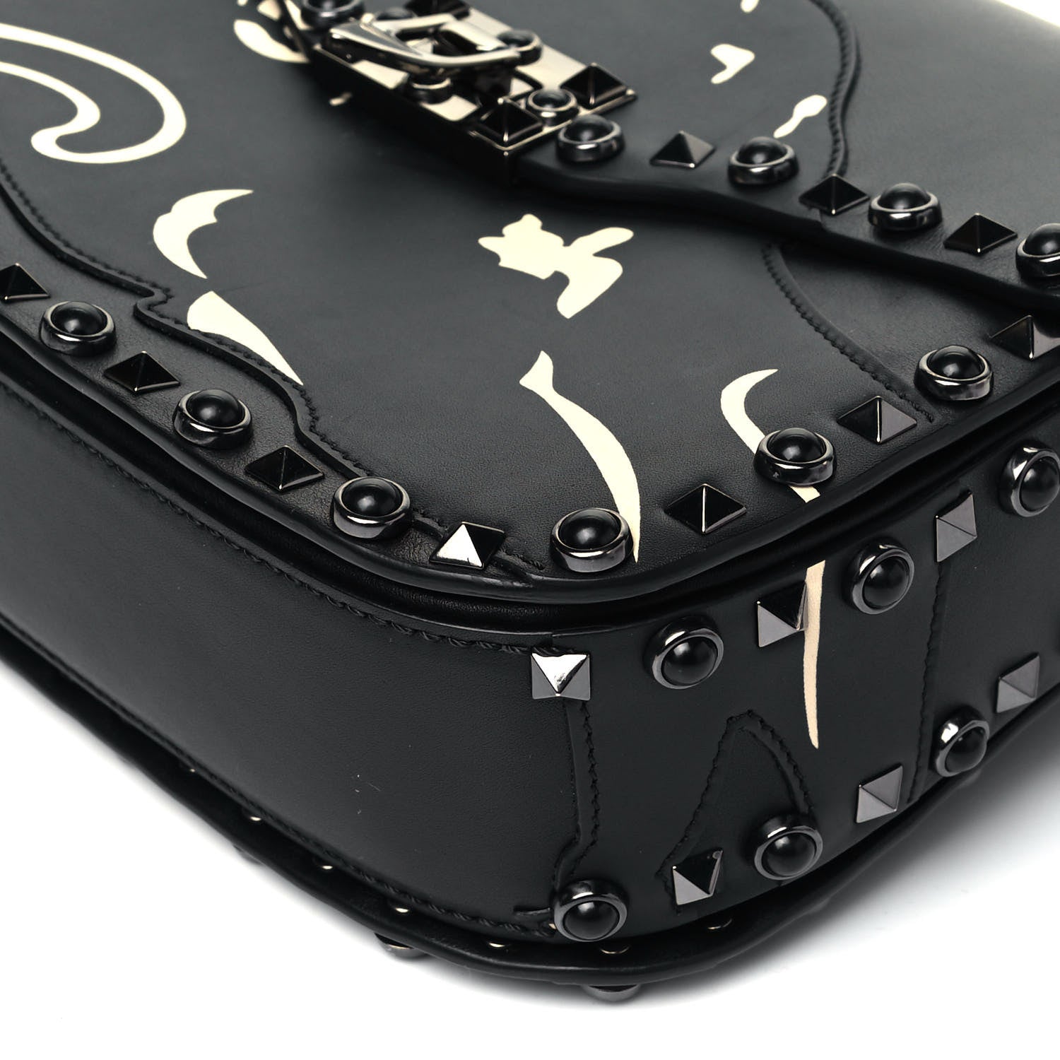 Valentino Garavani Calfskin Panther Medium Guitar Strap Rockstud Rolling Flap Saddle Bag Black 5 of 8