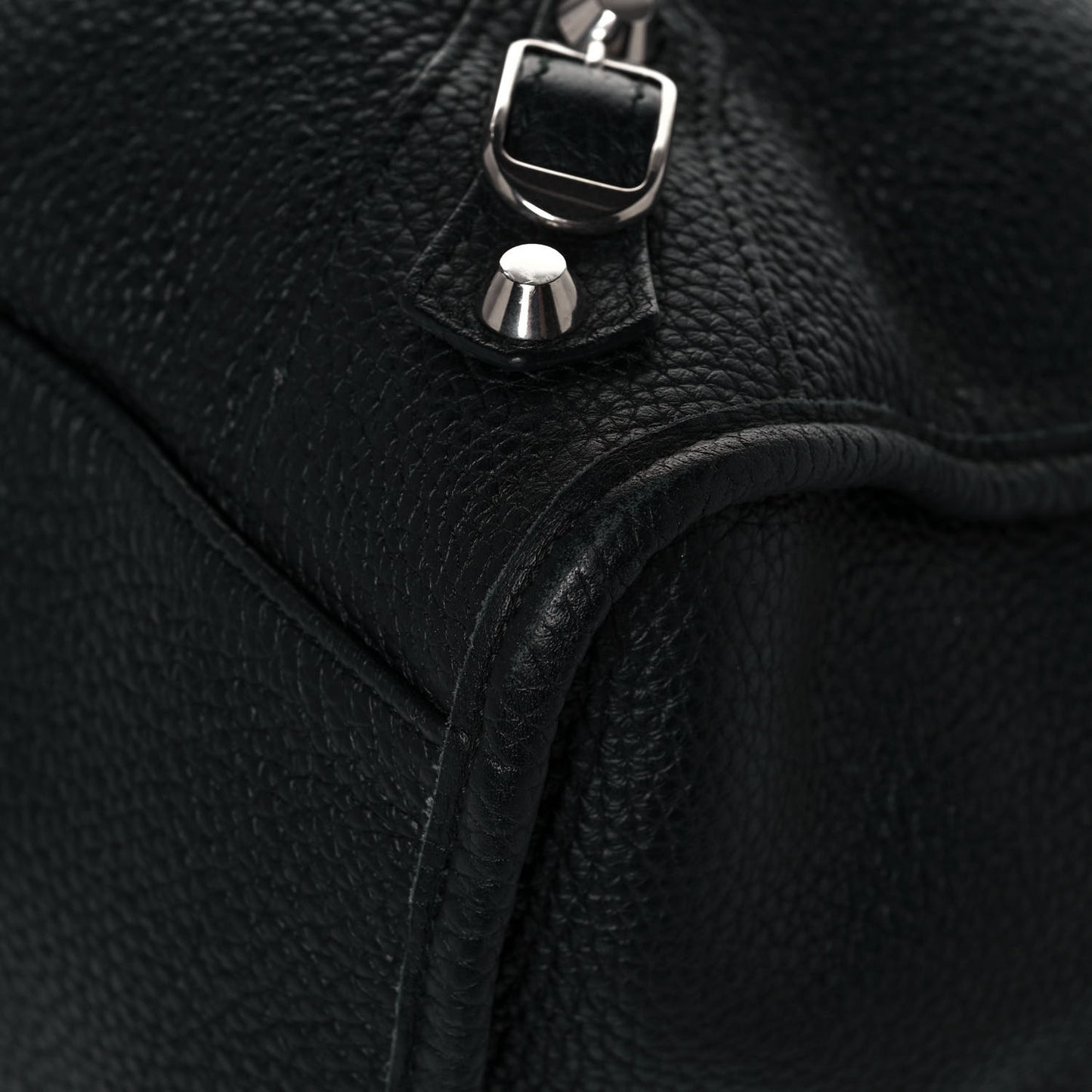 Vibrato Calfskin Classic Silver Hardware City Black