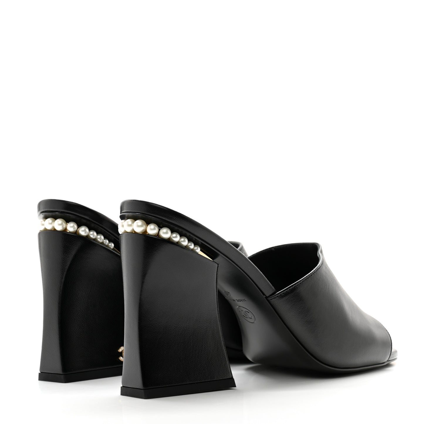 Shiny Goatskin Pearl Mule 40 Black