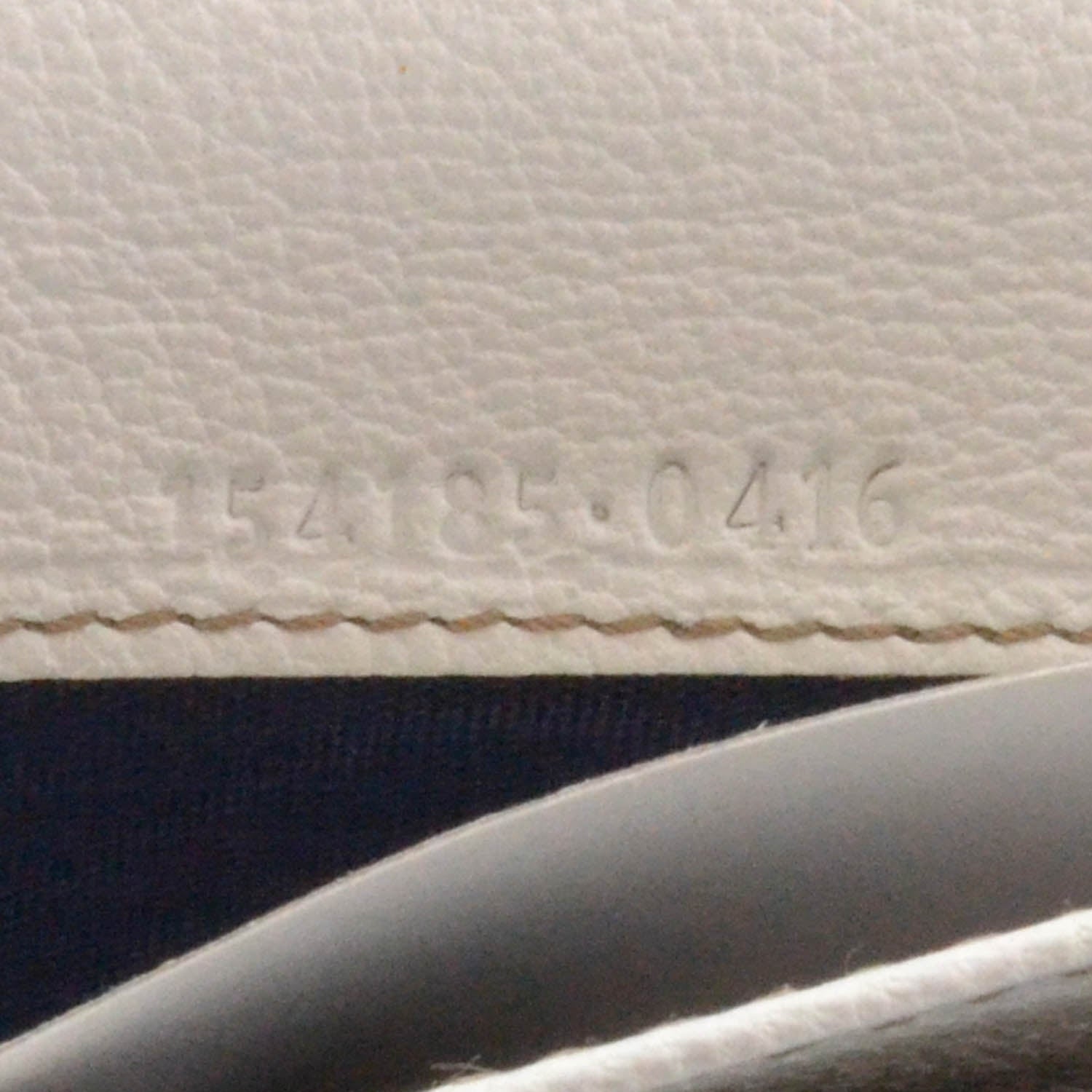 Gucci Leather Capri Continental Wallet White 8 of 9