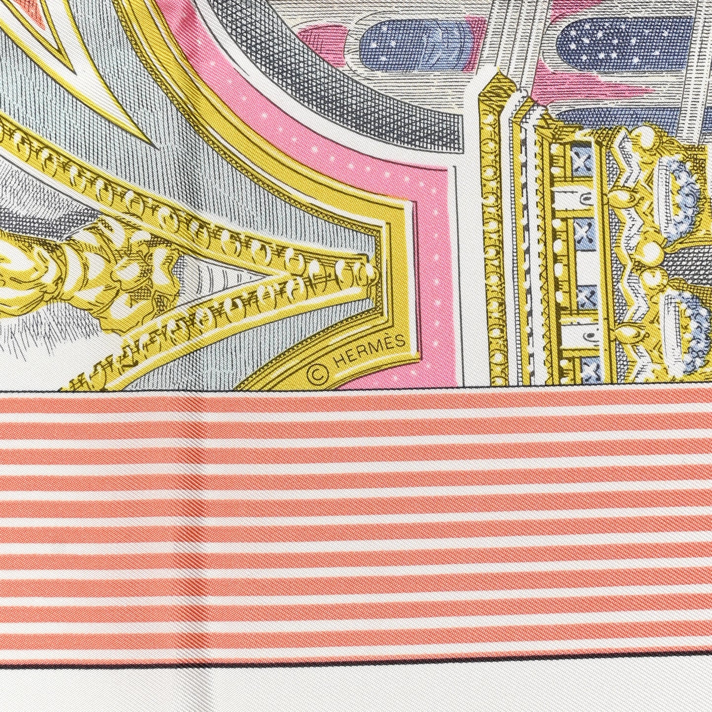 Silk Grand Theatre Nouveau Scarf 90 White Rose Jaune Pale