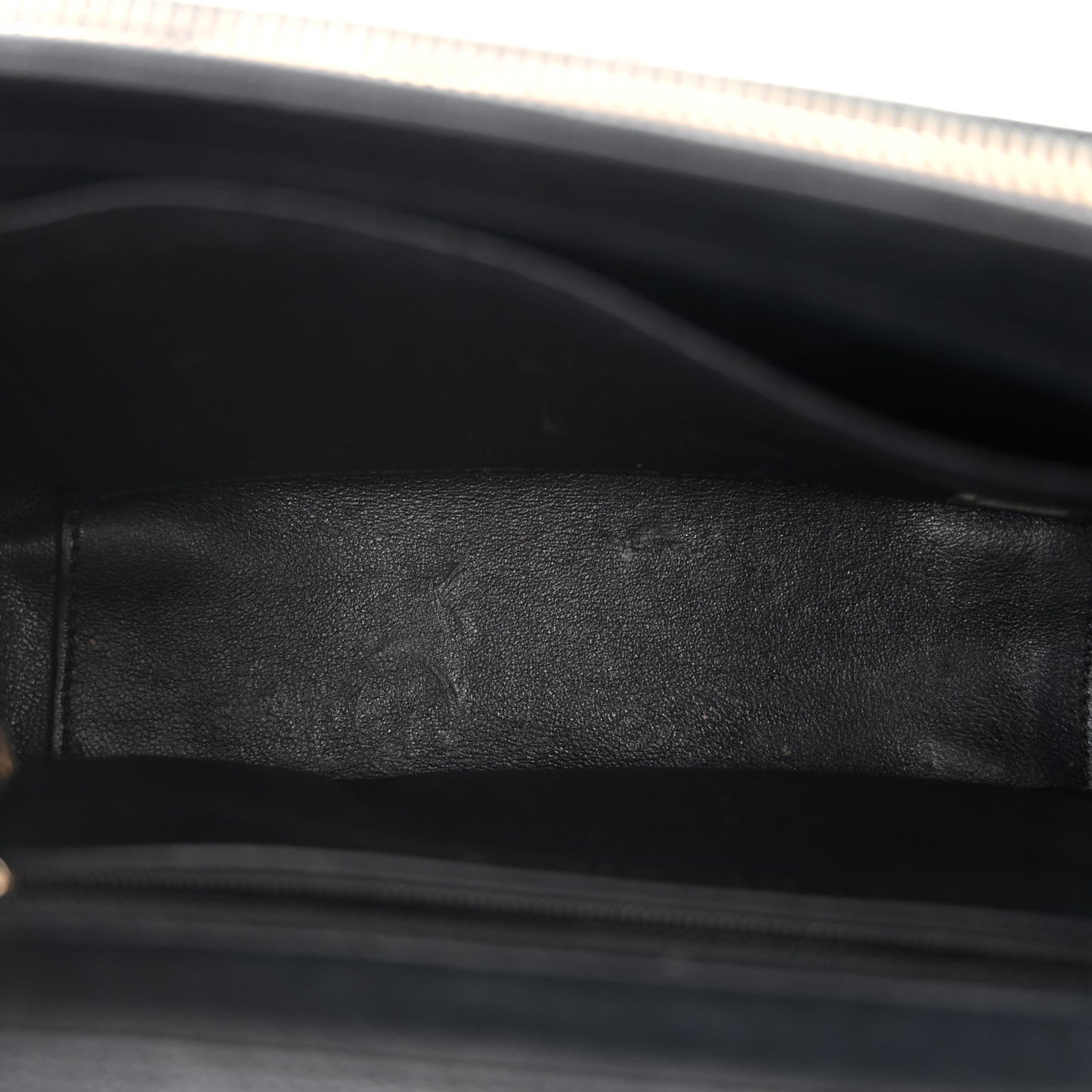 Caviar Quilted Medium Business Affinity Flap Black