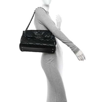 Chanel Calfskin Double Stitch Large Hamptons Flap Bag Black 2 of 10