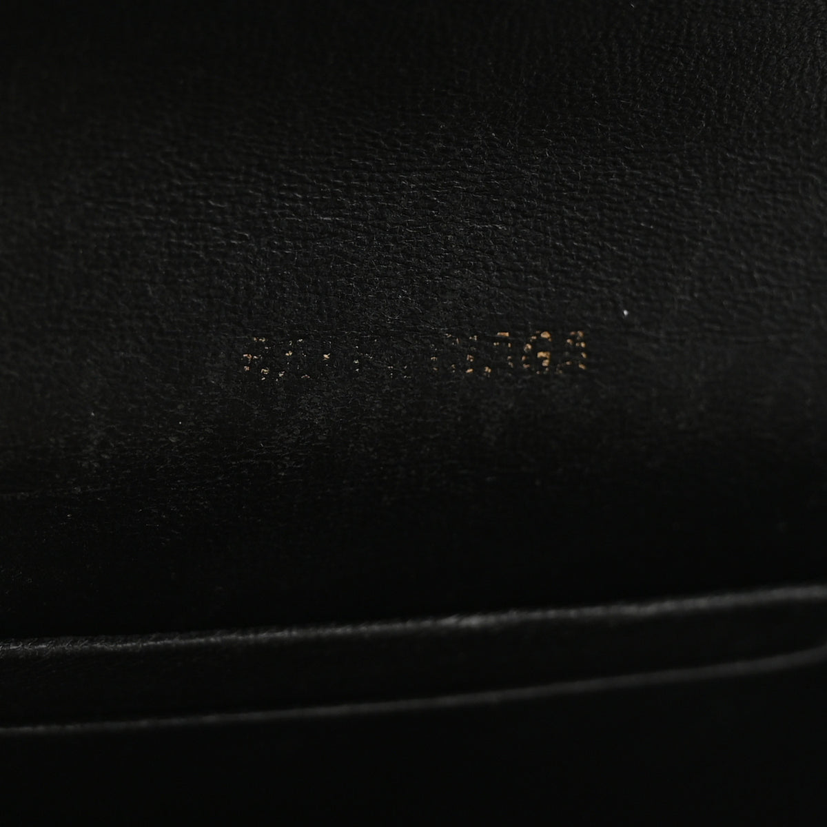 Shiny Calfskin Crocodile Embossed XS Hourglass Wallet On Chain Black