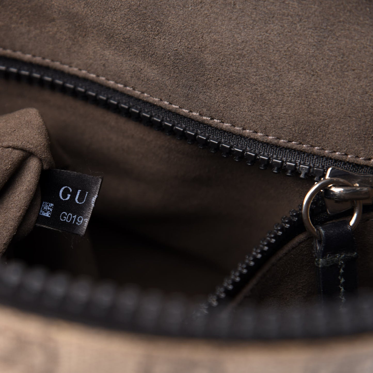 GG Supreme Monogram Flat Messenger Bag Black