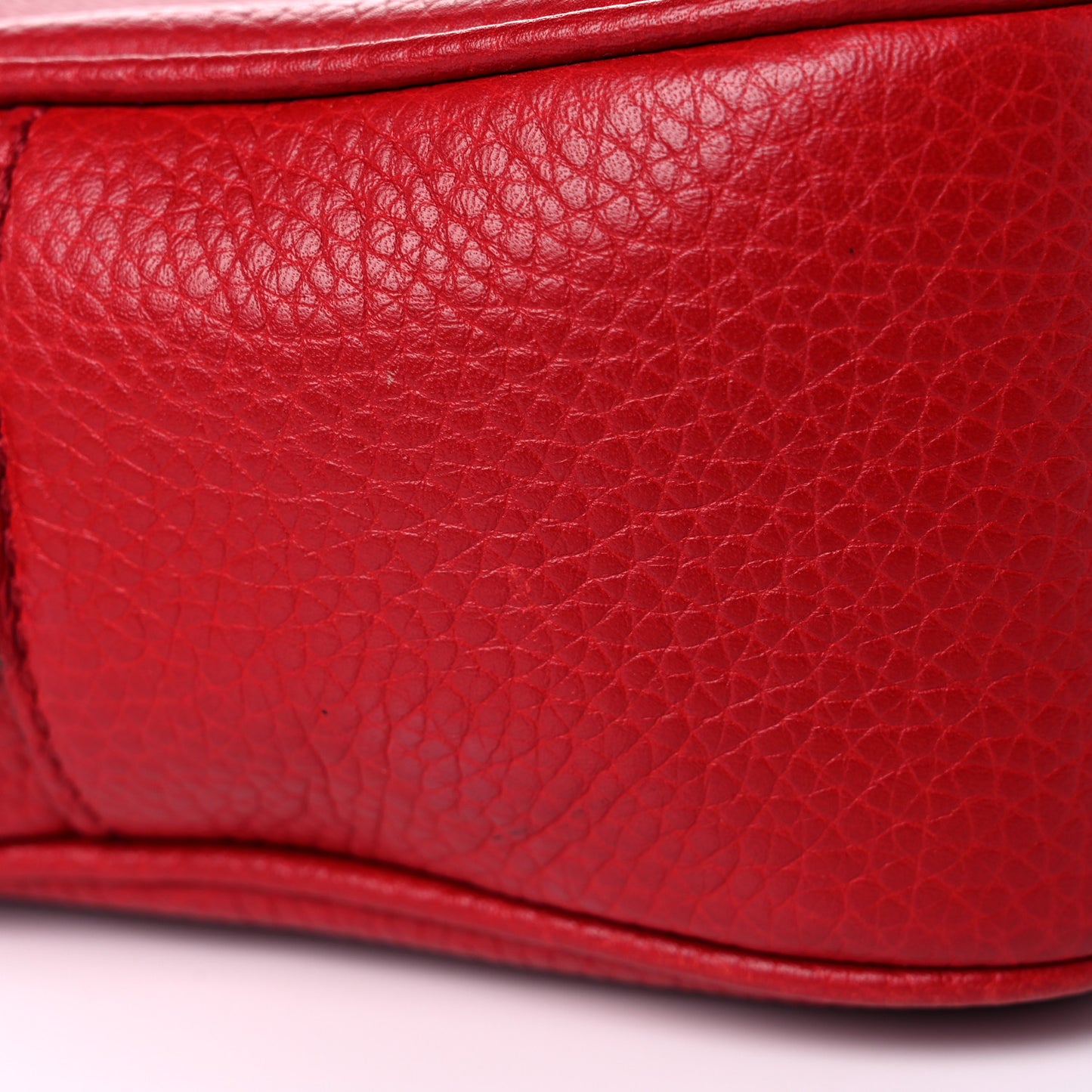 Pebbled Calfskin Small Soho Disco Bag Tabasco Red