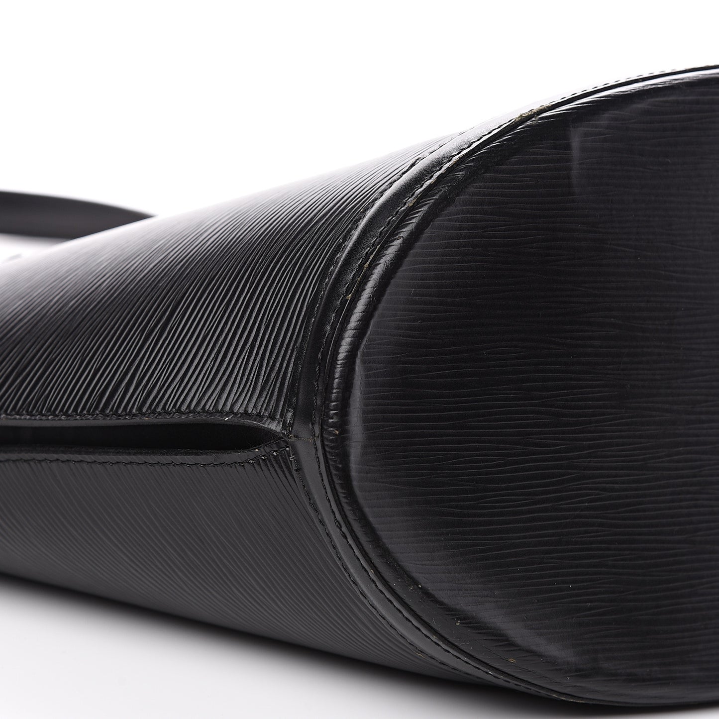 Epi Saint Jacques PM Long Straps Black