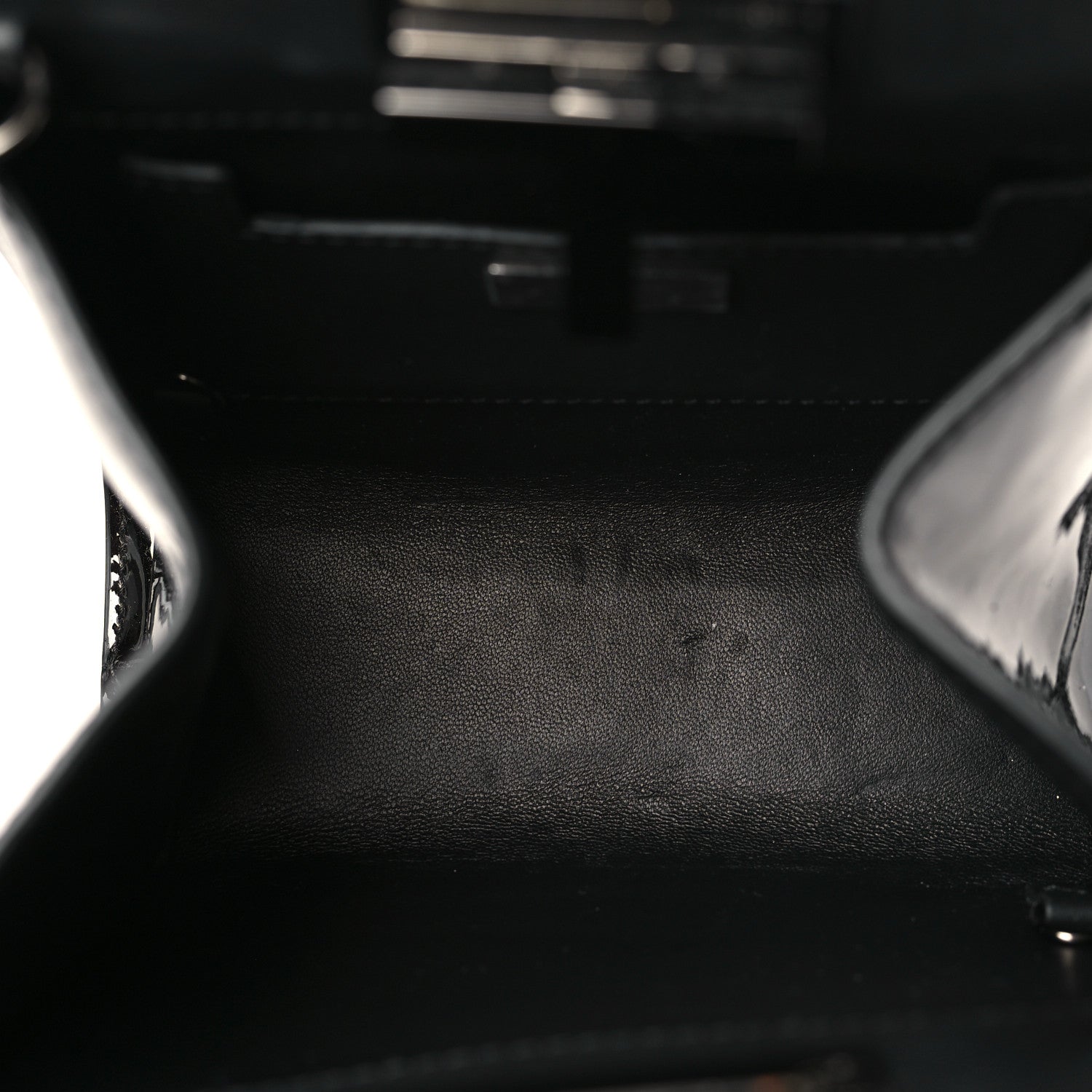 Tom Ford Patent Cosmo T Lock Chain Bag Black 4 of 7