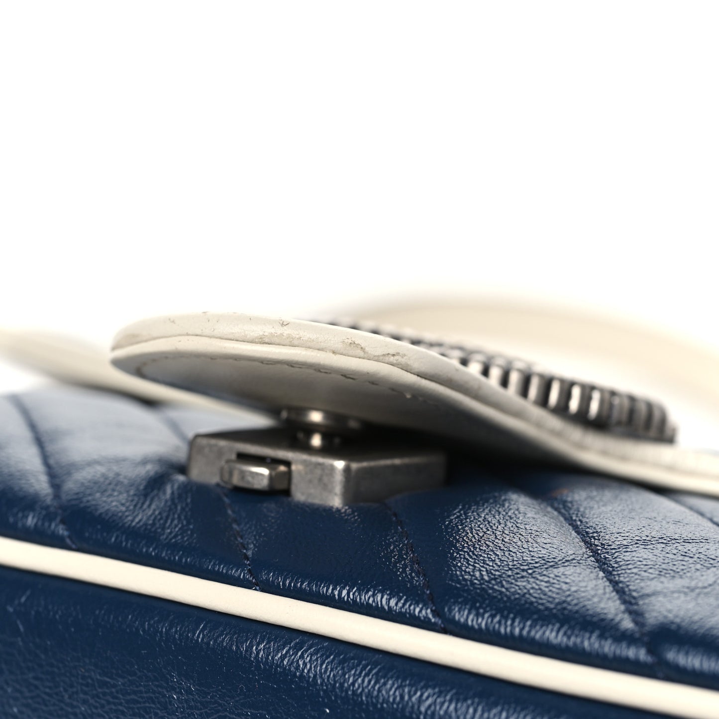 Vintage Effect Calfskin Matelasse Diagonal Small Torchon GG Marmont Shoulder Bag Blue Agata Mystic White