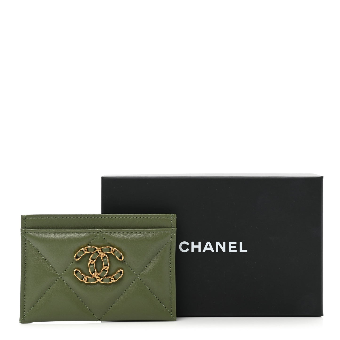 Lambskin Quilted Chanel 19 Card Holder Green