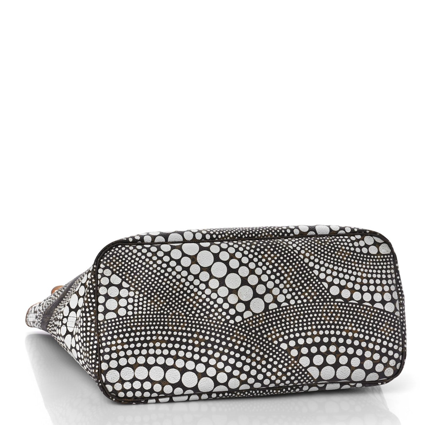 Monogram Kusama Waves Neverfull MM White