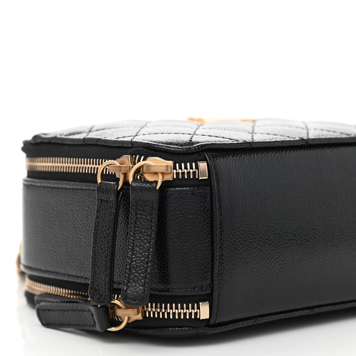 Caviar Quilted Small Pick Me Up Vanity Case Black
