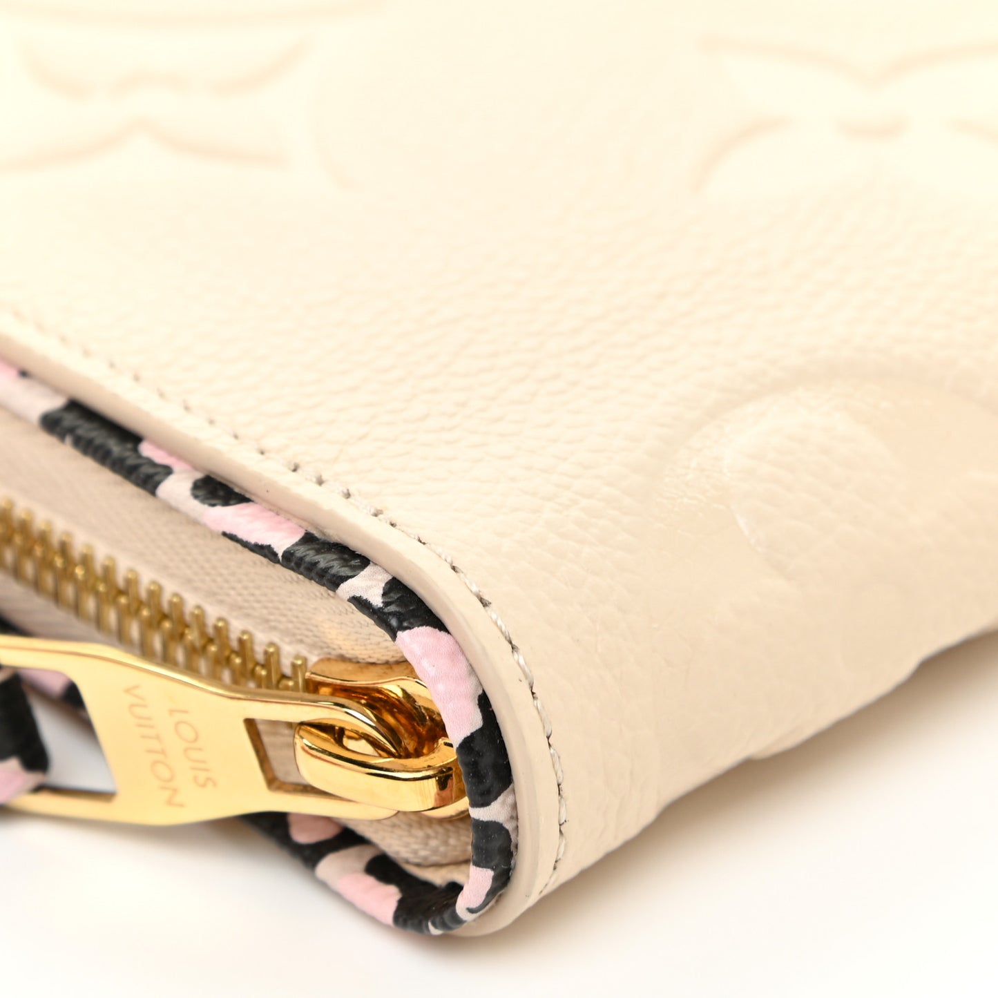 Empreinte Monogram Giant Wild At Heart Zippy Wallet Creme