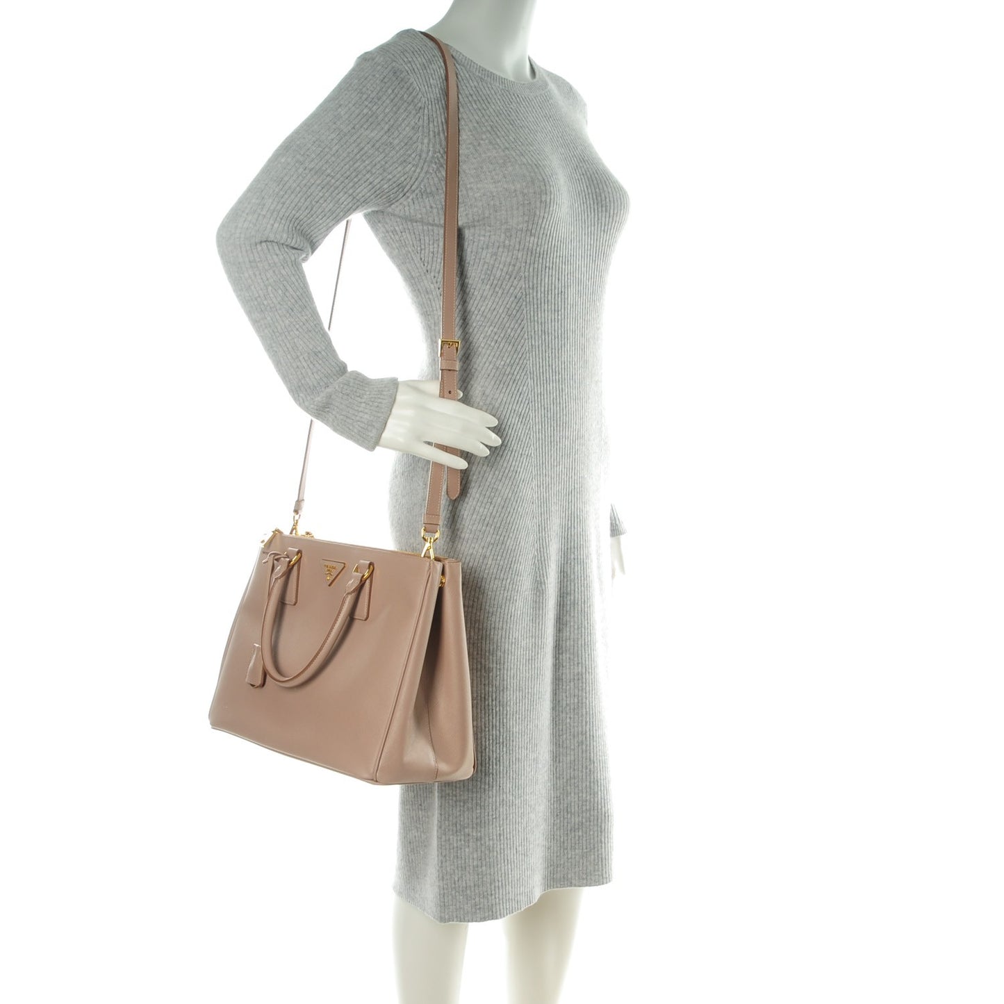 Saffiano Medium Galleria Double Zip Tote Cammeo