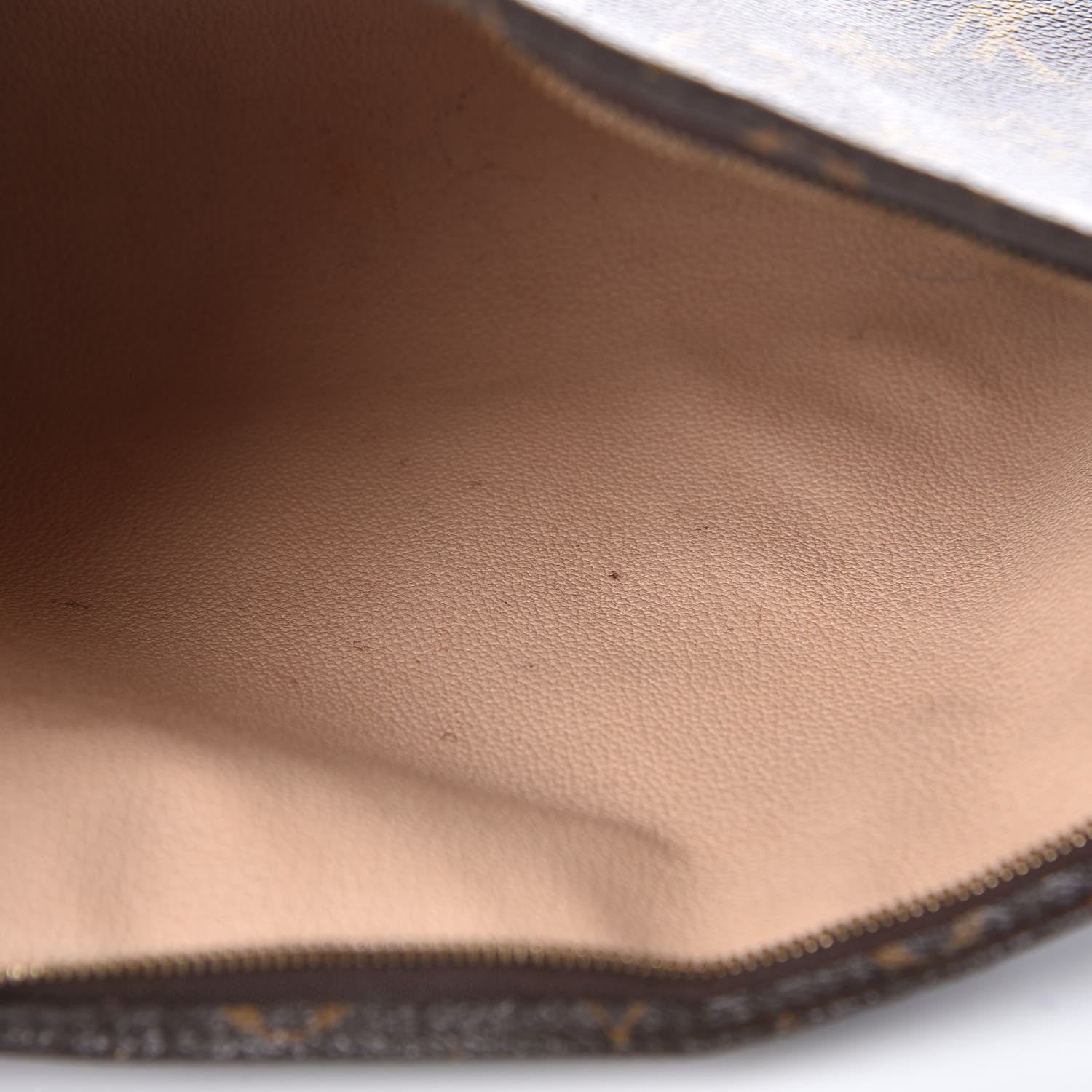 Louis Vuitton Monogram Toiletry Pouch 26 10 of 19