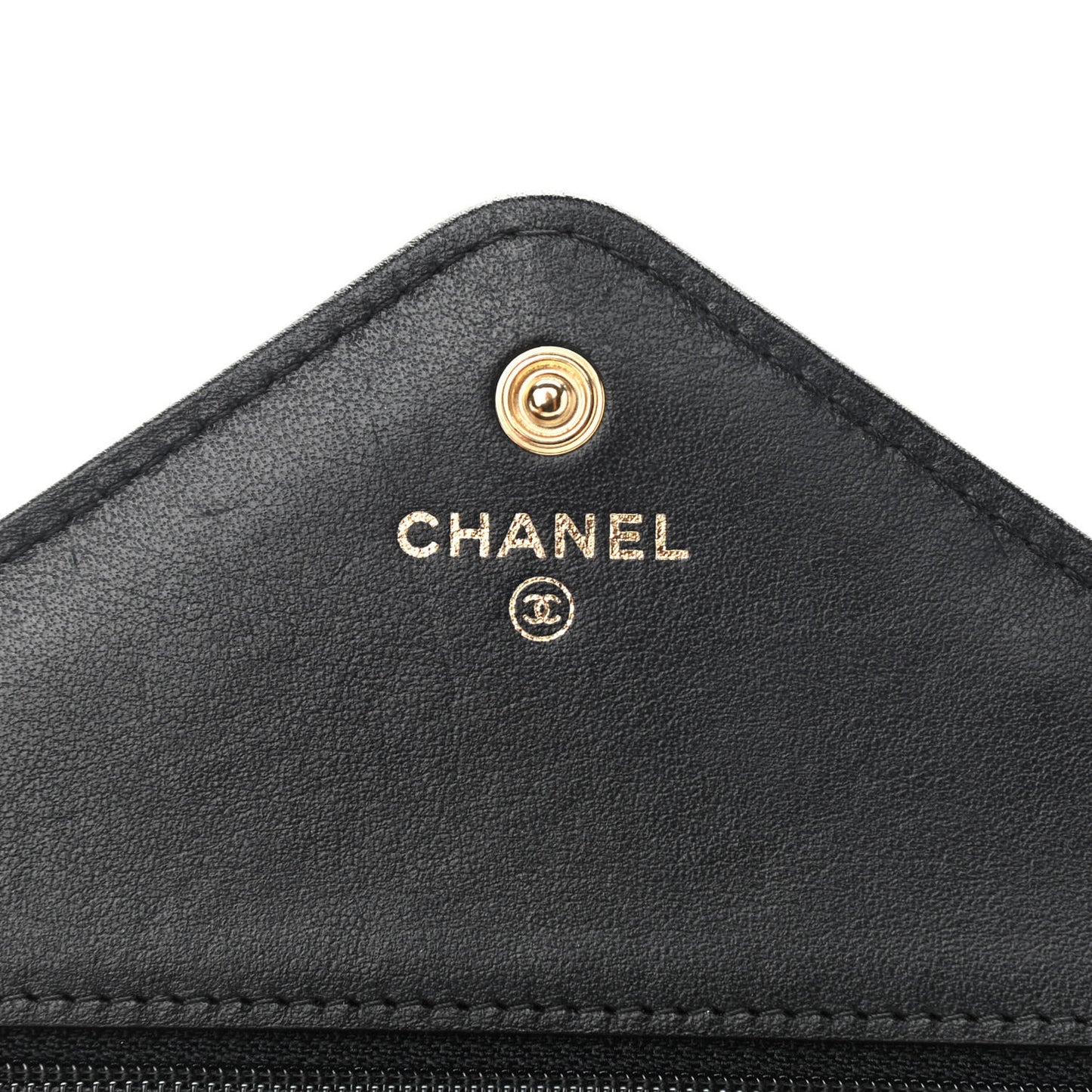 Lambskin Chevron Quilted Medallion Wallet On Chain WOC Black