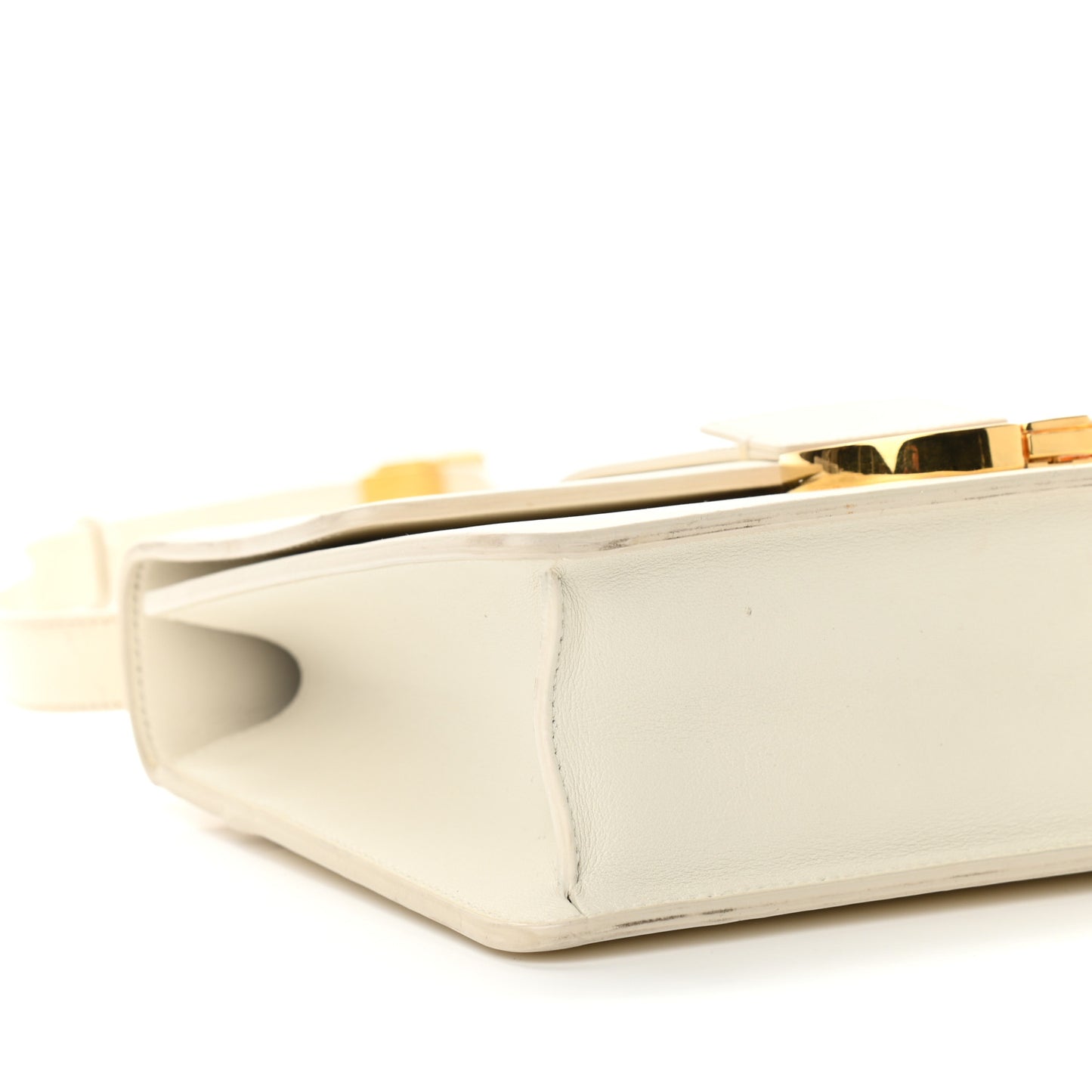 Box Calfskin 30 Montaigne Flap Bag Latte