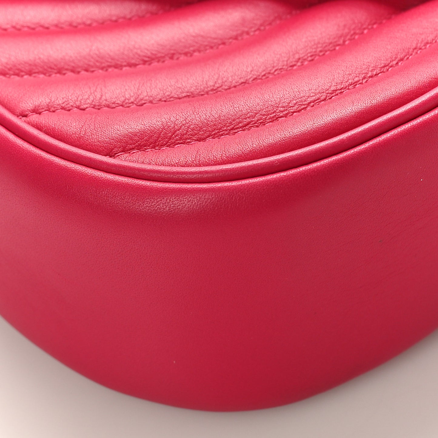 Calfskin New Wave Chain MM Rose Freesia