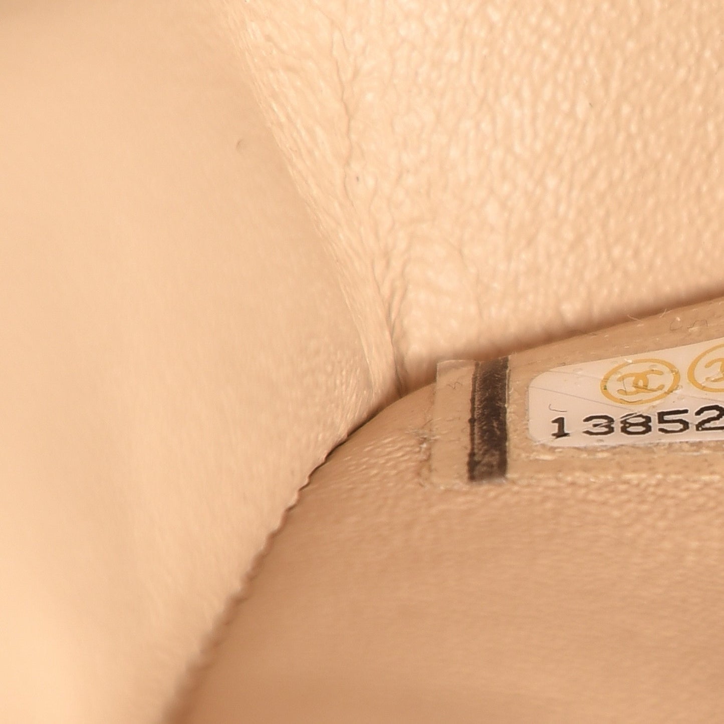 Caviar Quilted Medium Double Flap Beige Clair