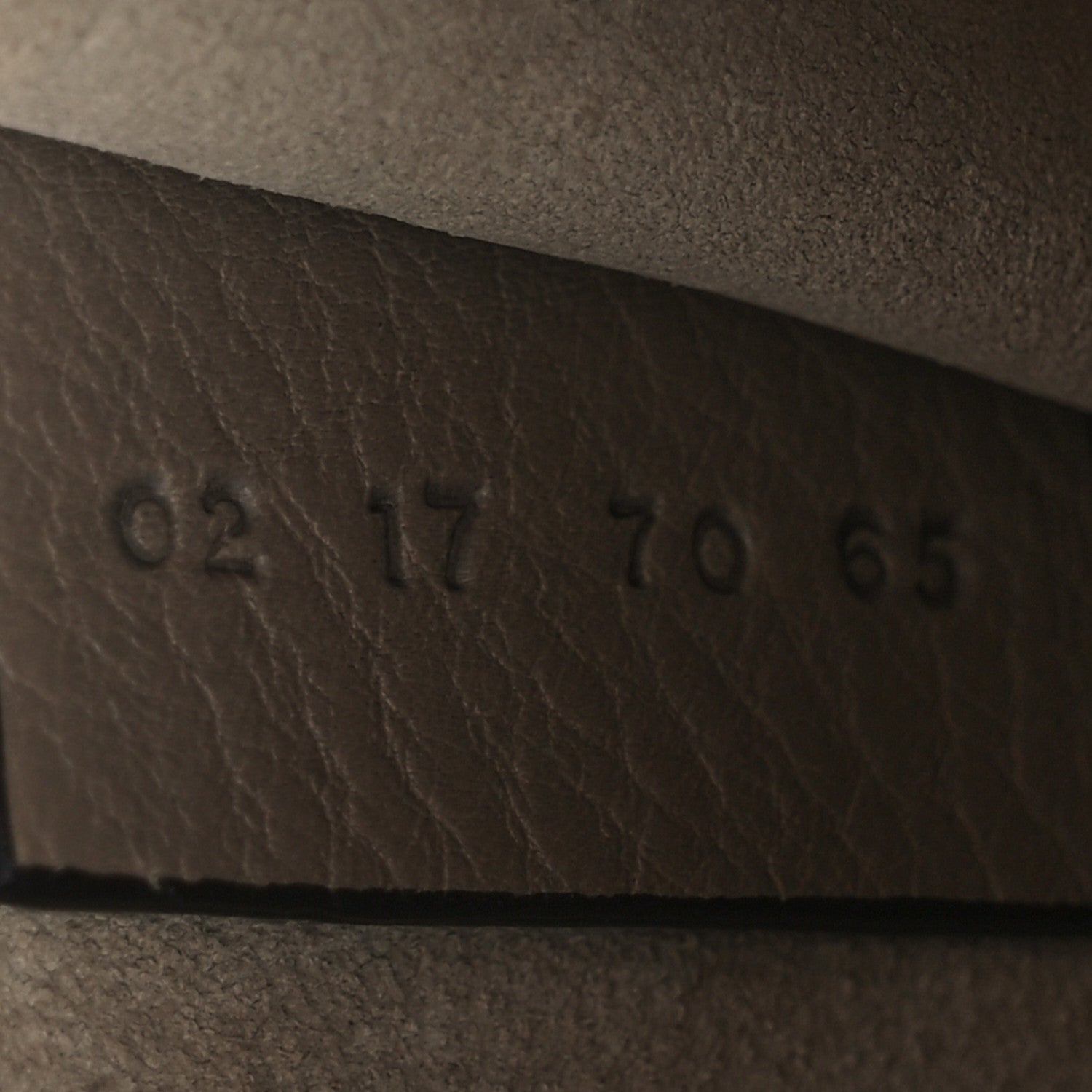 Chloe Calfskin Suede Small Nile Bracelet Bag Motty Grey 7 of 15