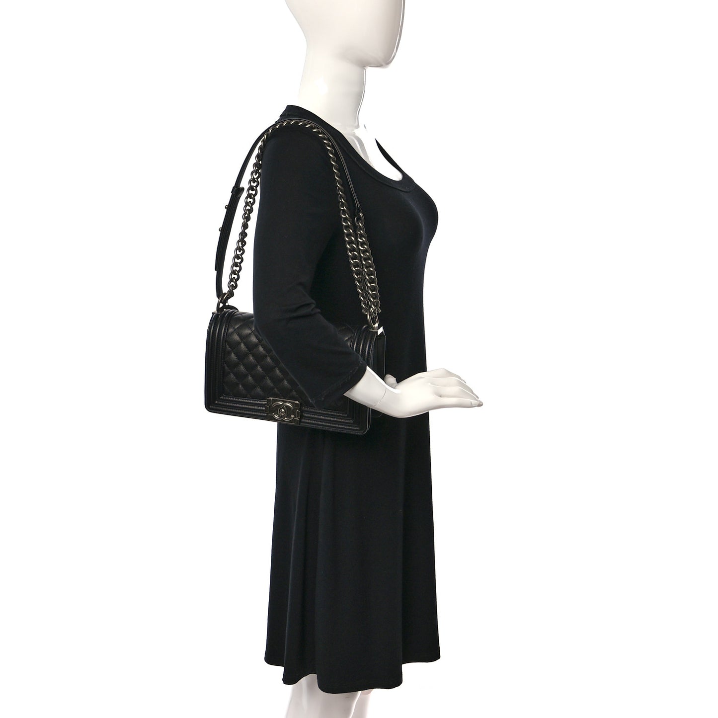 Caviar Quilted Medium Boy Flap Black