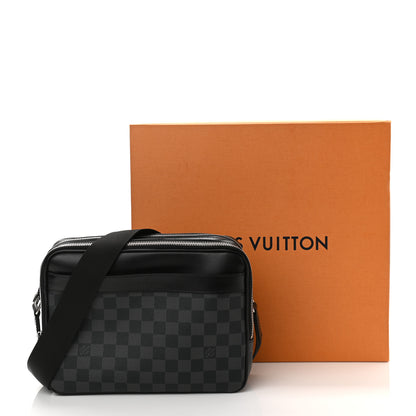 Louis Vuitton Damier Graphite Messenger 11 of 11