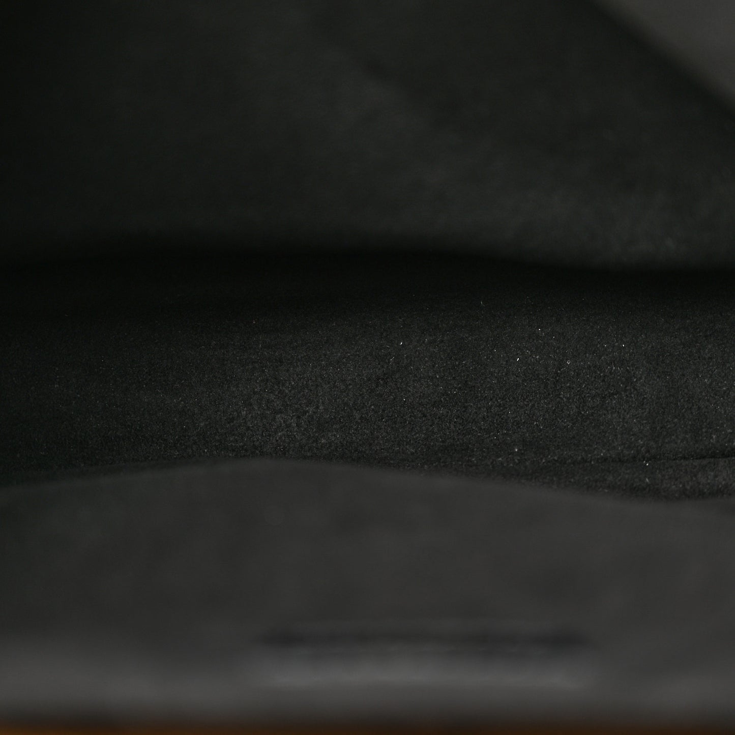 Reverse Monogram Pochette Metis
