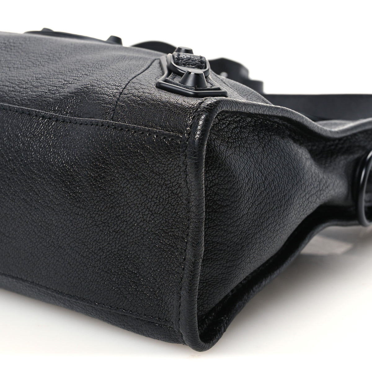 Chevre Black Metallic Edge Hardware S City Black