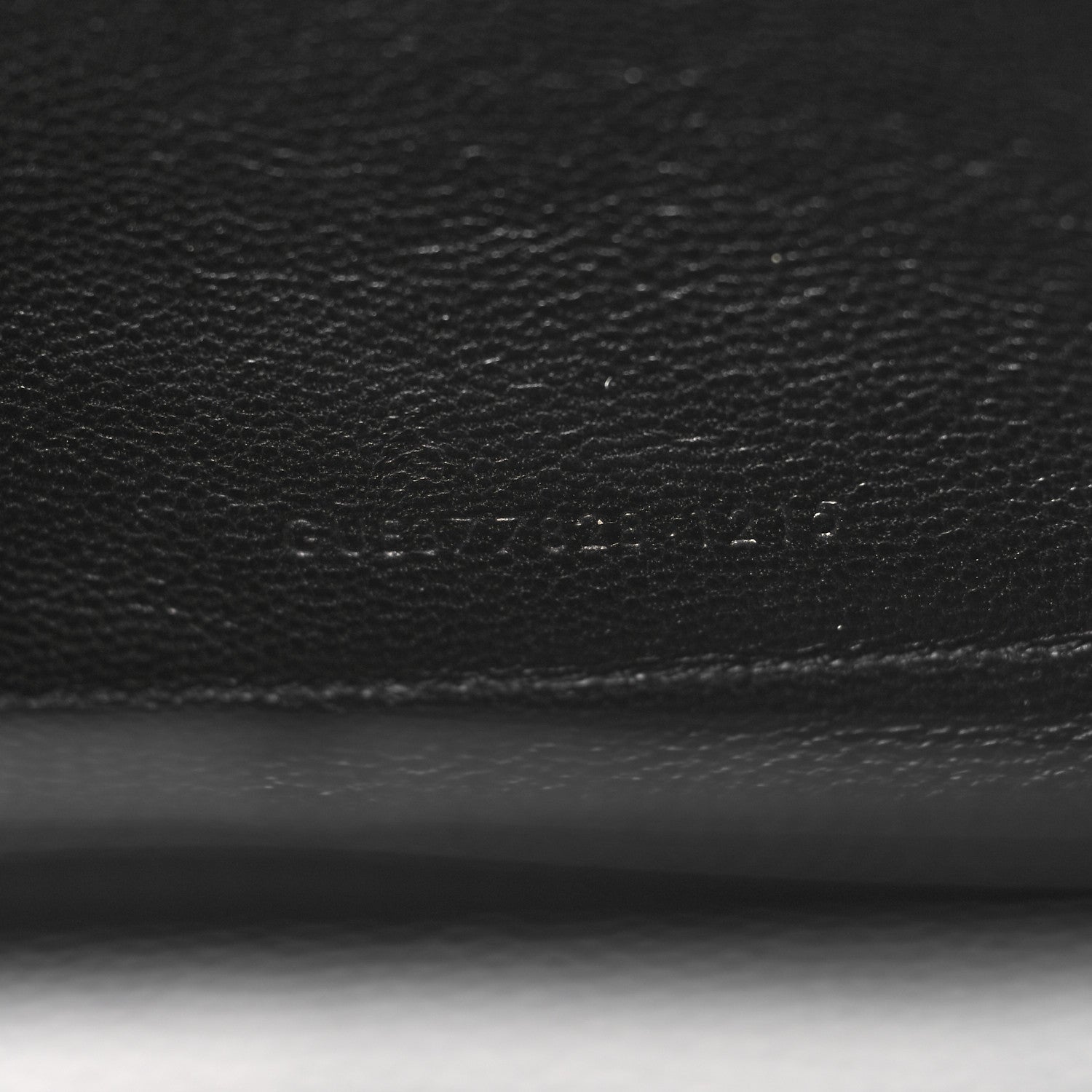 Saint Laurent Grain De Poudre Matelasse Chevron Monogram Chain Wallet Black 9 of 13