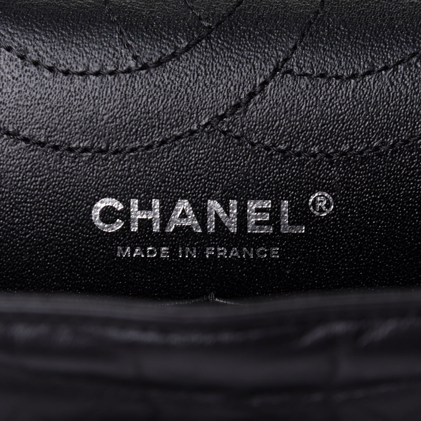 Aged Calfskin Chevron Quilted 2.55 Reissue 226 So Black