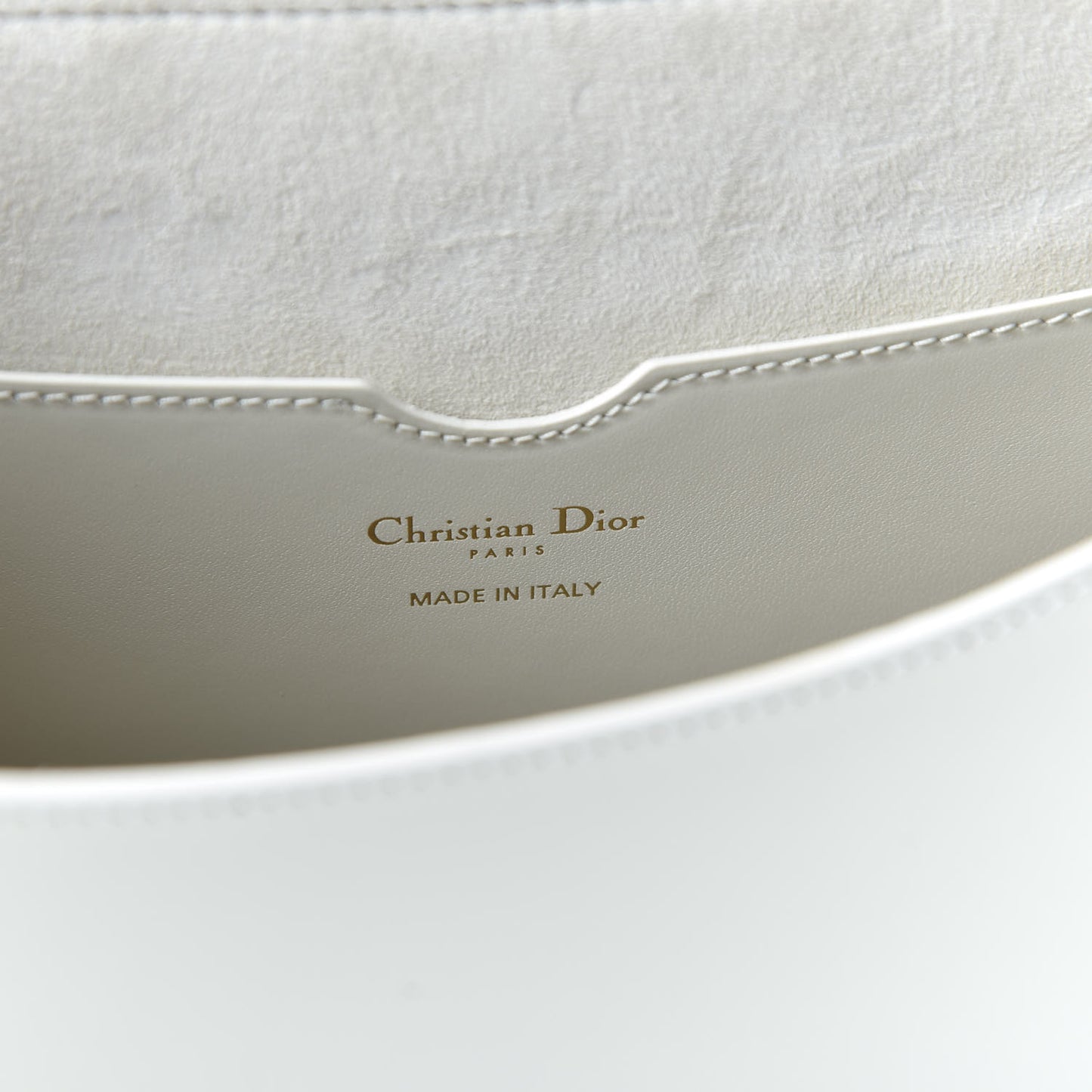 Box Calfskin Large Bobby Flap White