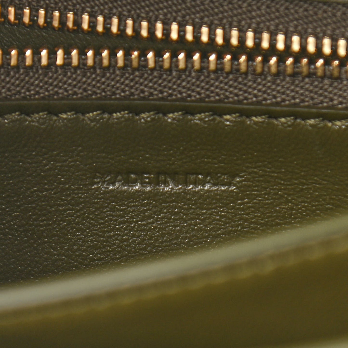 Box Calfskin Small Classic Box Flap Bag Army Green