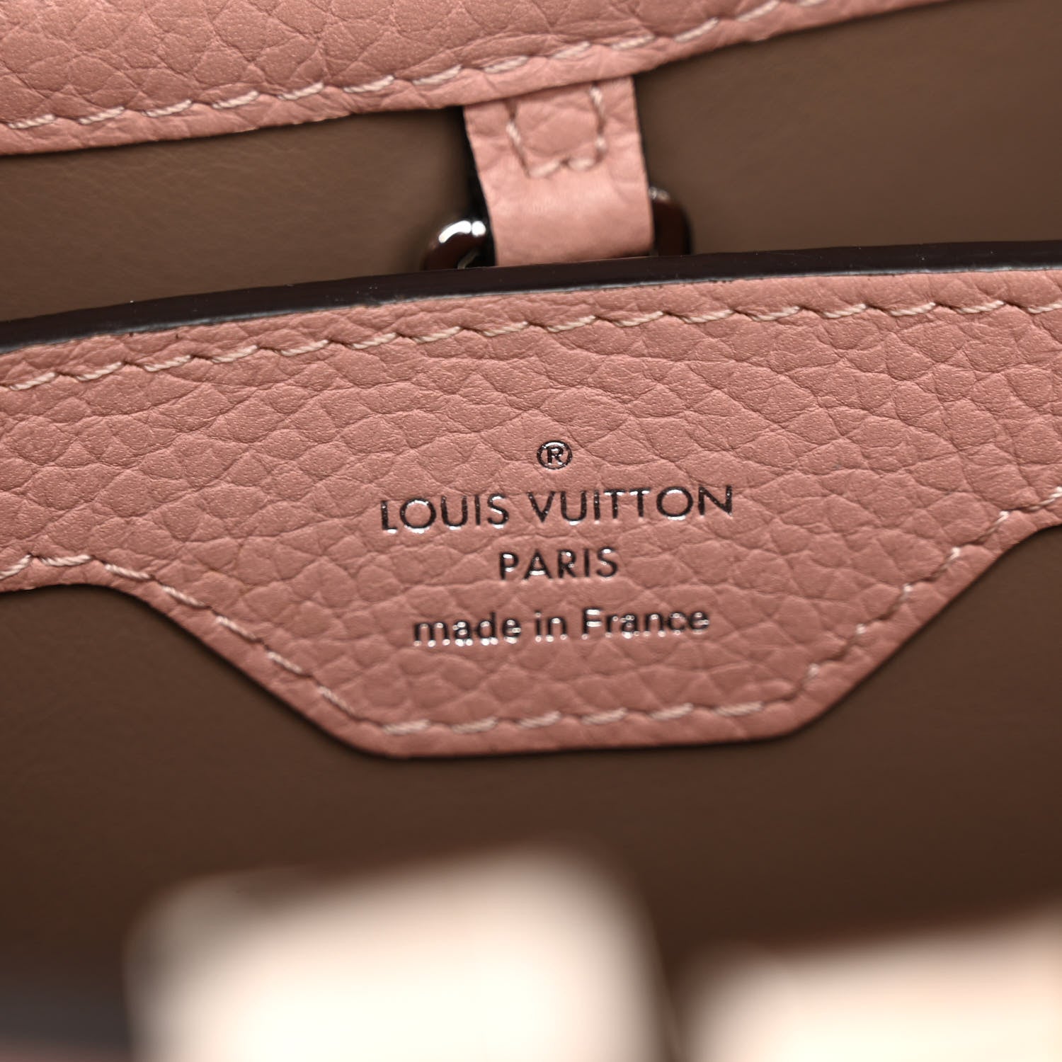 Louis Vuitton Taurillon Capucines BB Magnolia 6 of 10