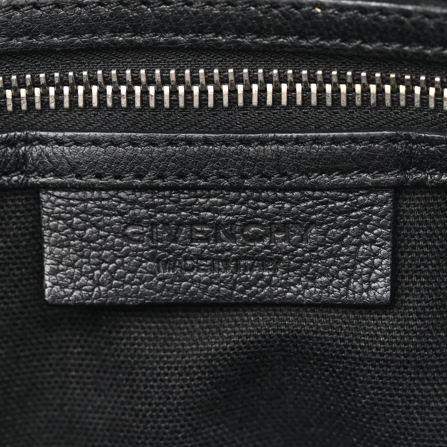 Sugar Goatskin Medium Antigona Black