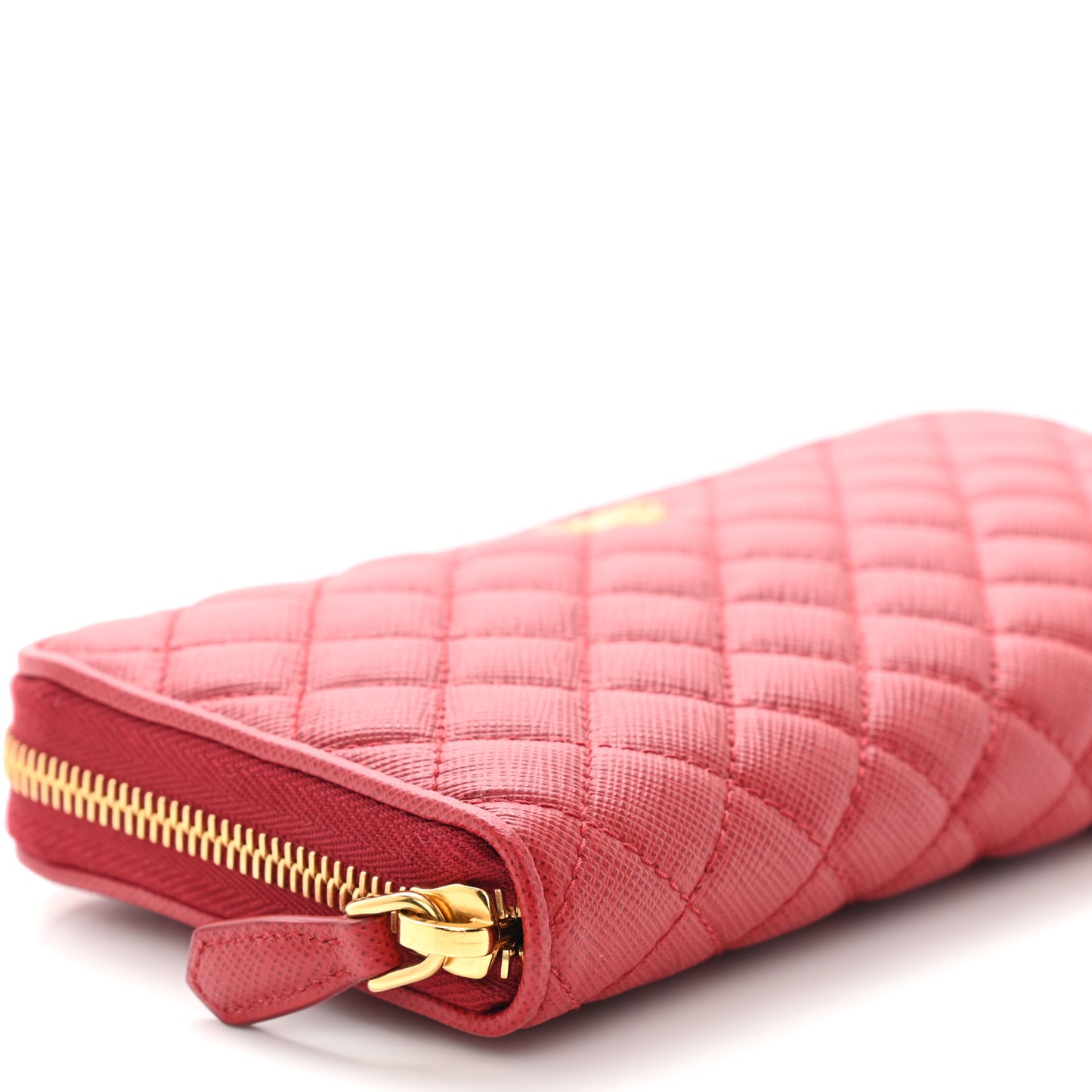 Saffiano Quilted Zip Around Wallet Rosso