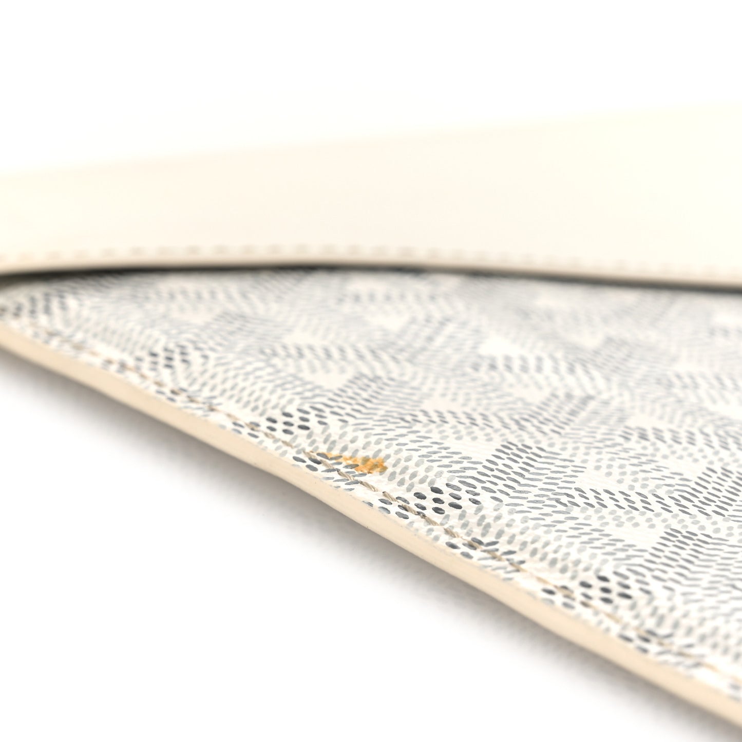 Goyardine Camondo MM Horizontal Clutch White