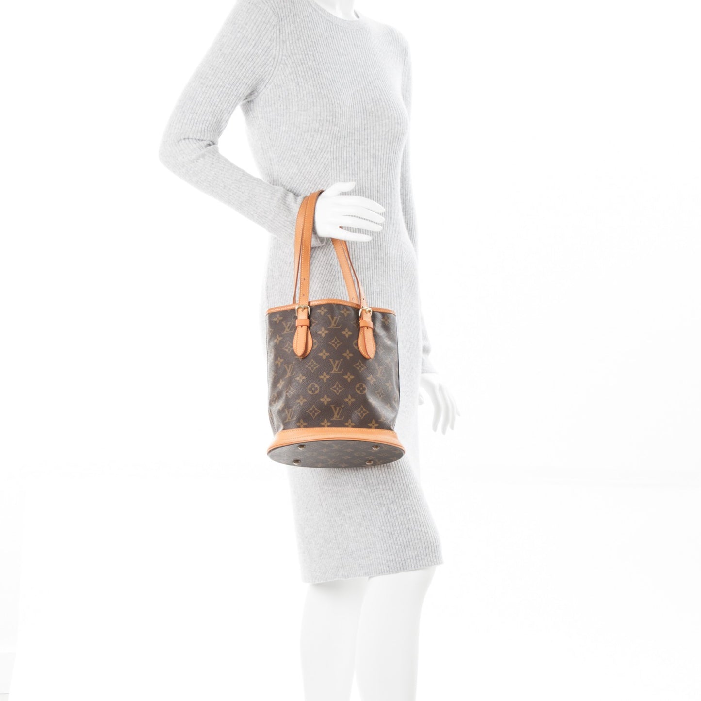 Monogram Petit Bucket 23