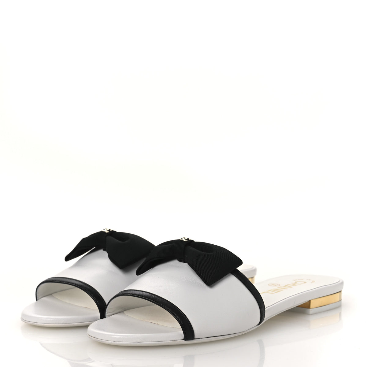 Lambskin Grosgrain CC Bow Mules 38.5 White Black