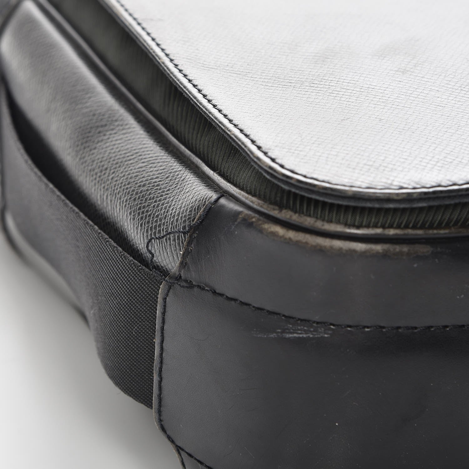 Louis Vuitton Taiga Viktor Messenger Bag Ardoise 10 of 11