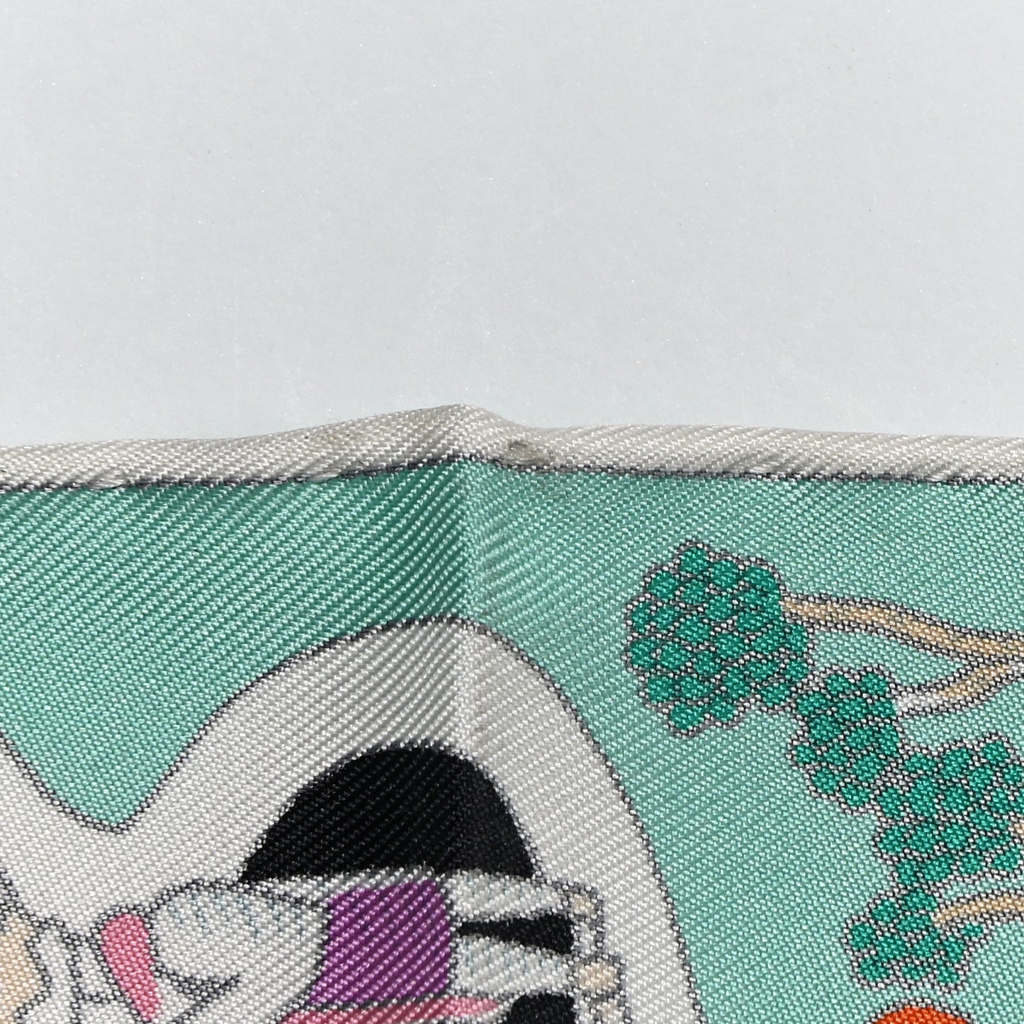 Silk Exposition Universelle Scarf 90 Black Vert Jaune