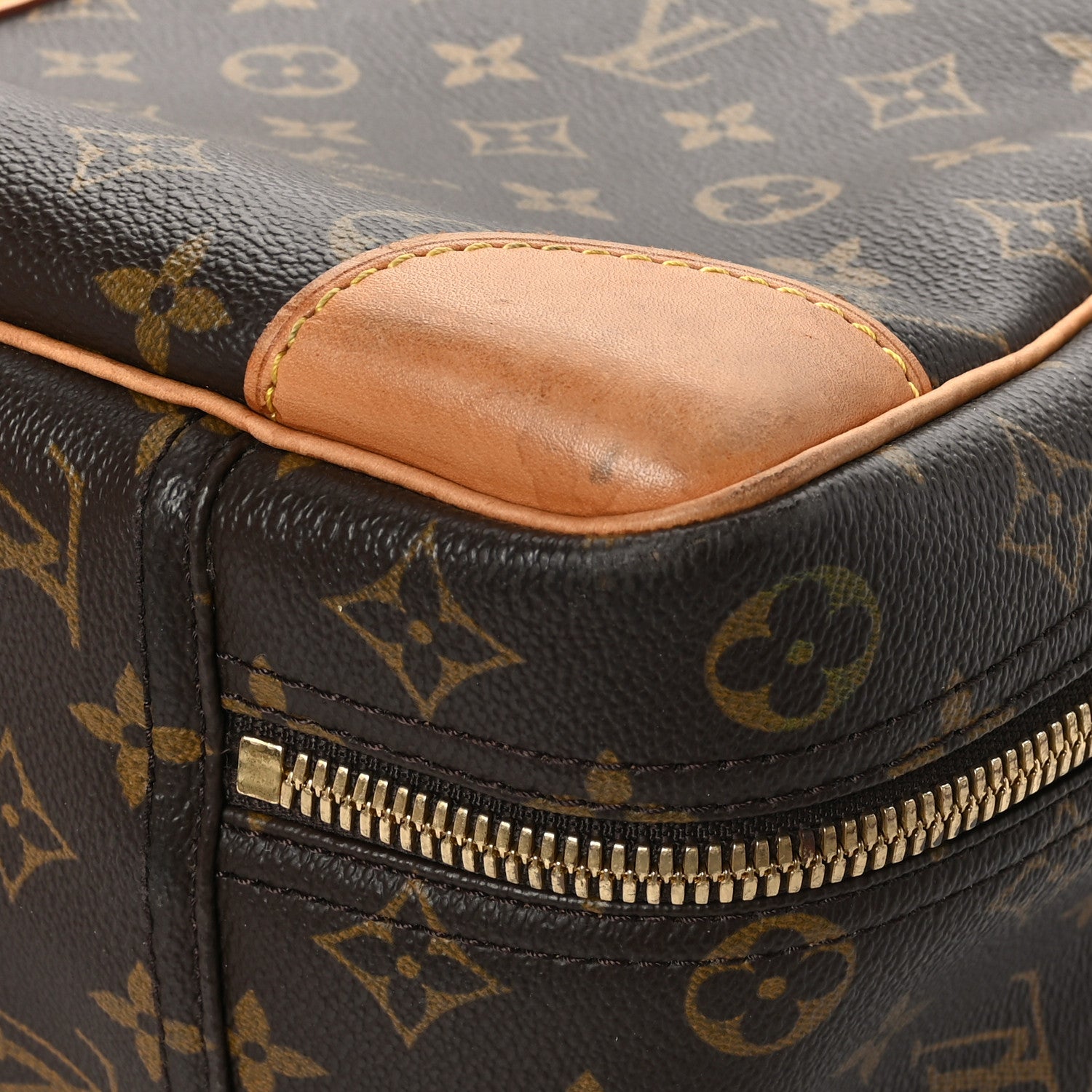 Louis Vuitton Monogram Sirius 50 9 of 12
