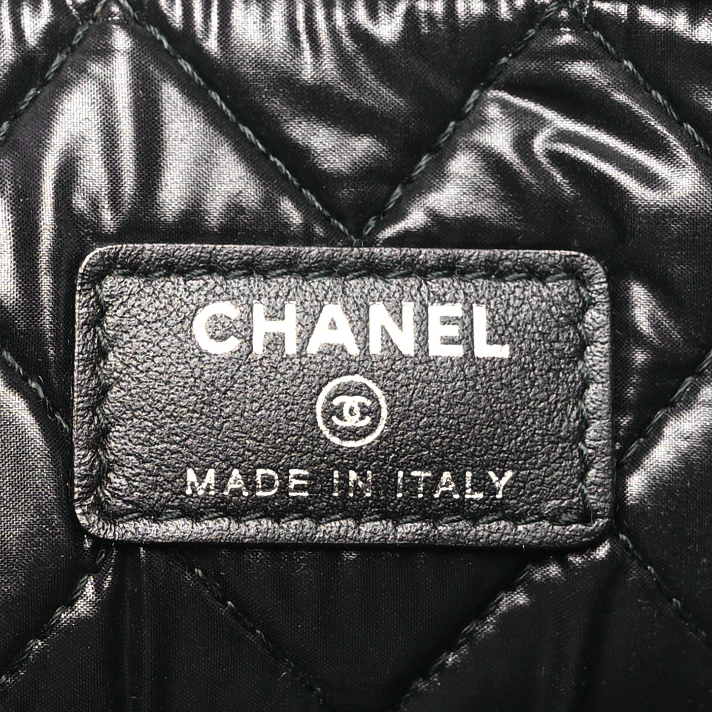 Caviar Studded Medium Deauville Pouch Black
