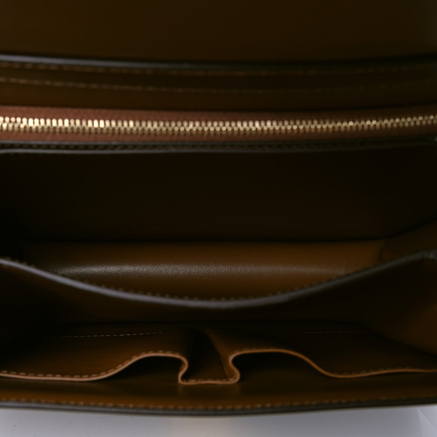 Box Calfskin Medium Classic Box Flap Bag Camel