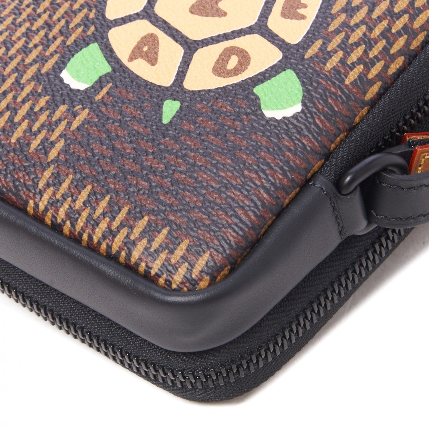 Louis Vuitton X NIGO Giant Damier Ebene Tortoise Double Phone Pouch 4 of 9