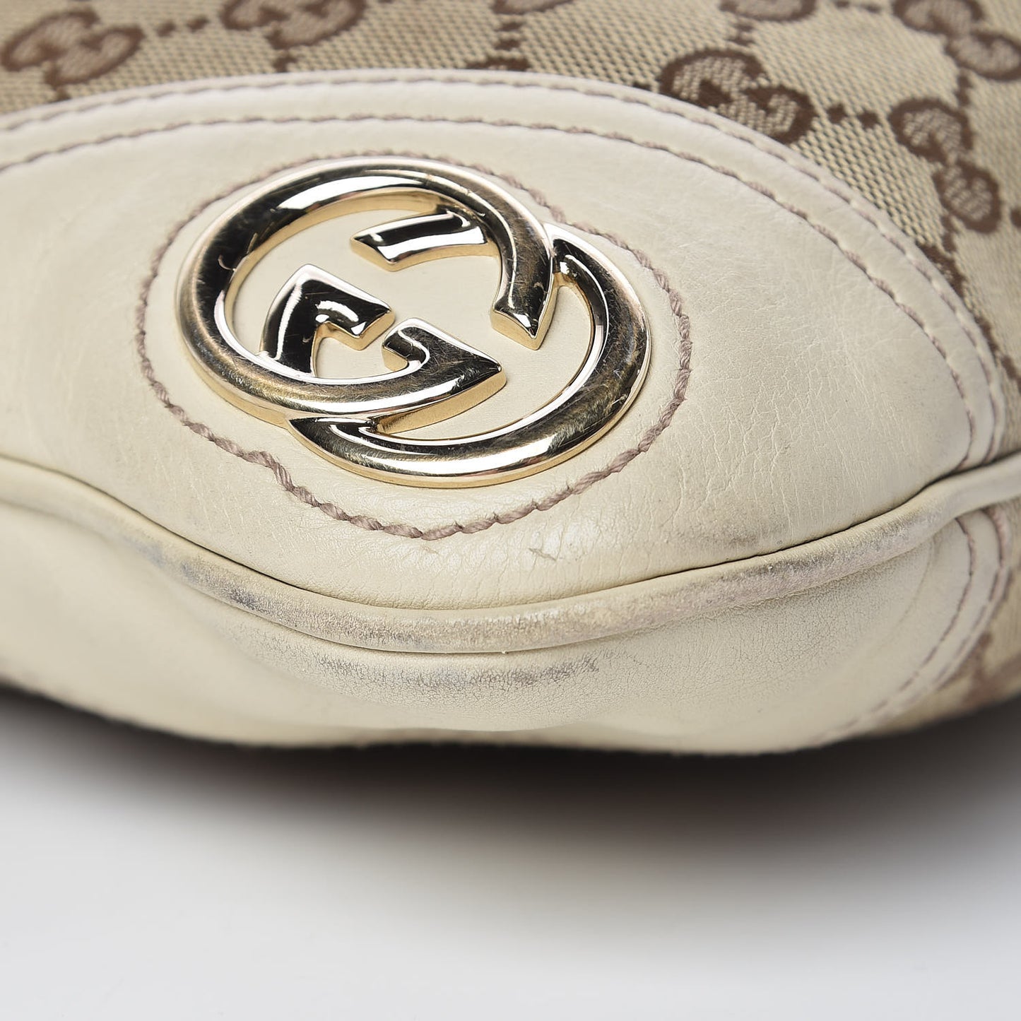 Monogram Medium New Britt Hobo Off White