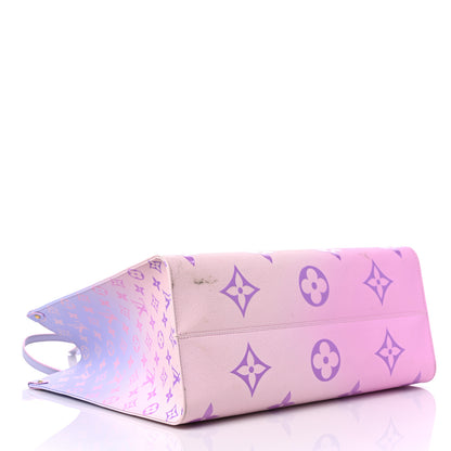 Louis Vuitton Monogram Giant Spring In The City Onthego GM Sunrise Pastel 4 of 22