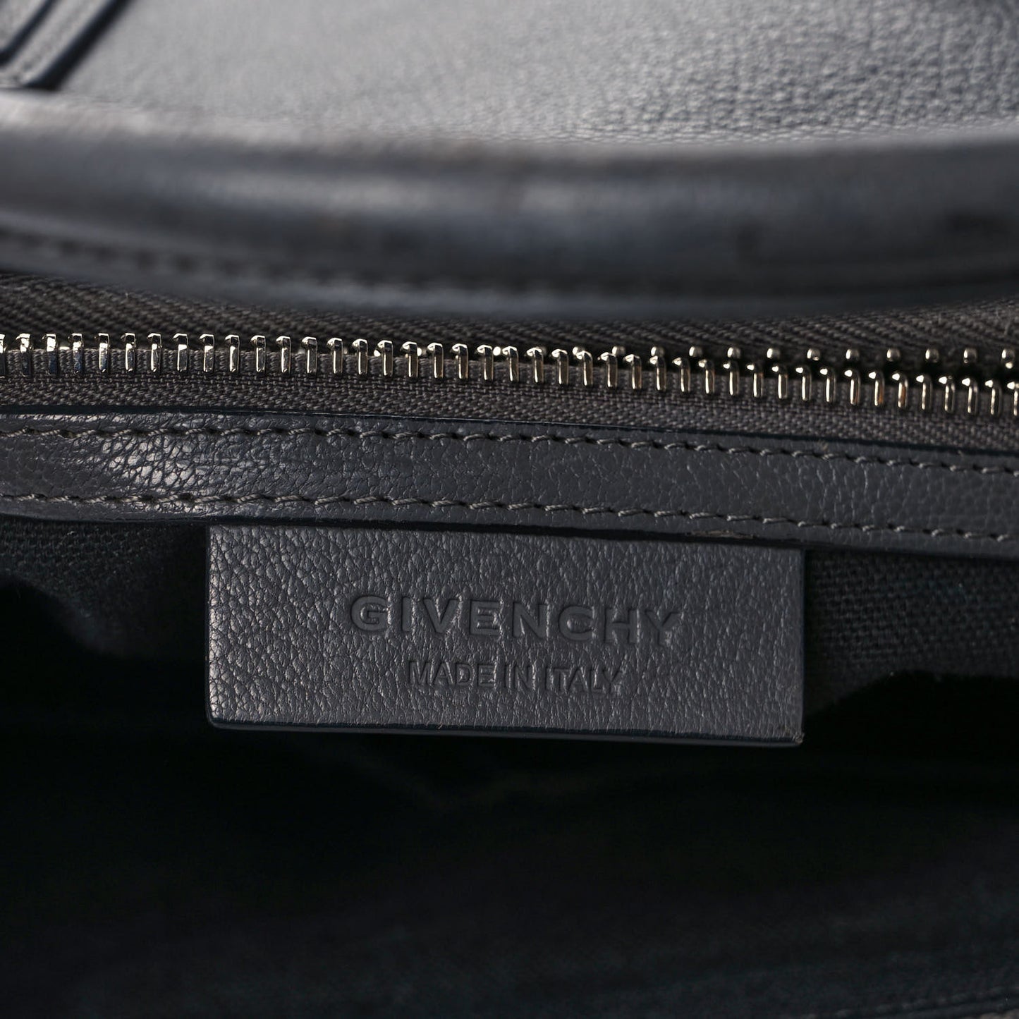 Sugar Goatskin Medium Antigona Dark Grey