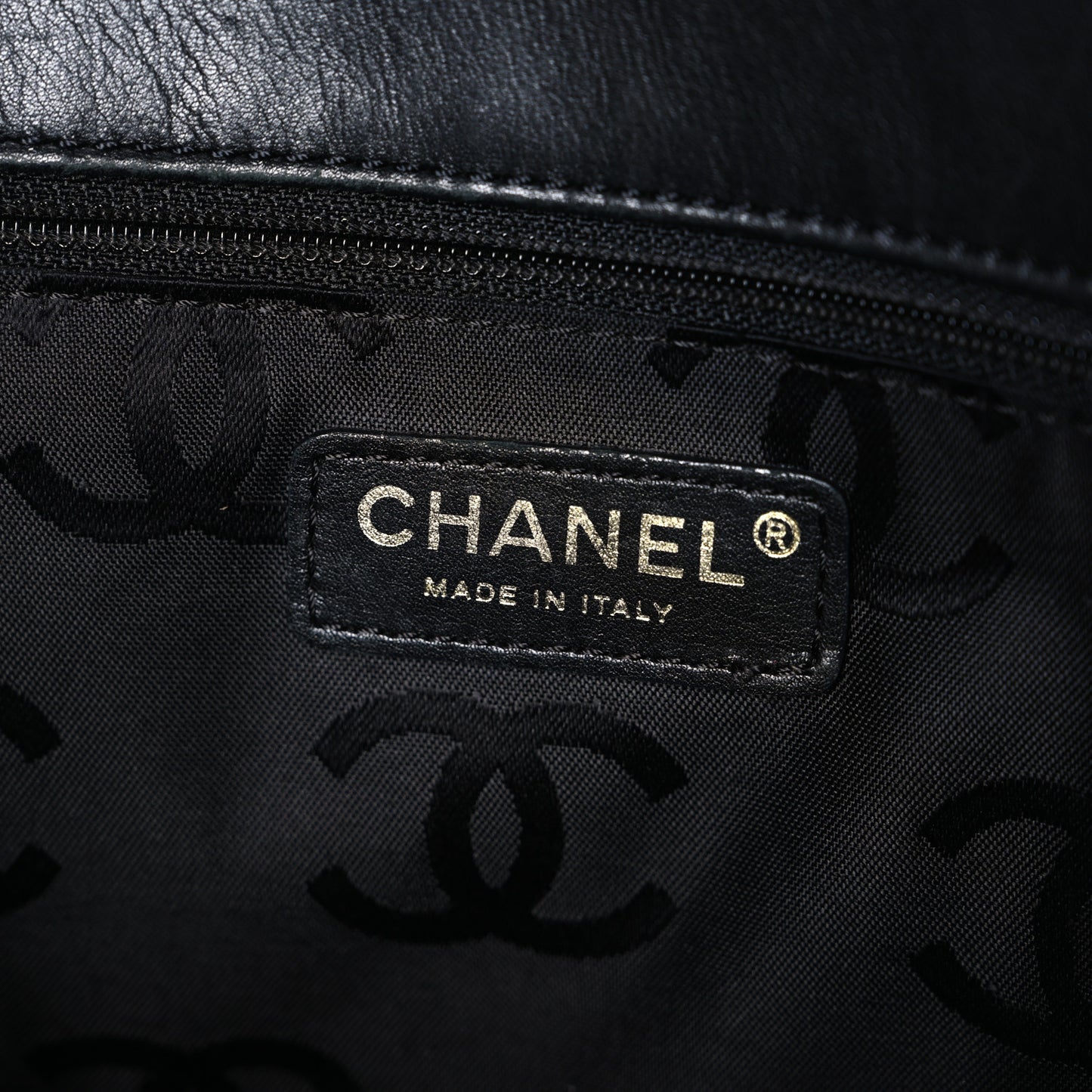 Calfskin Contrast Stitch Surpique Tote Black