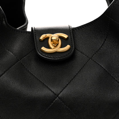 Chanel Shiny Lambskin Quilted Medium Hobo Black 9 of 11